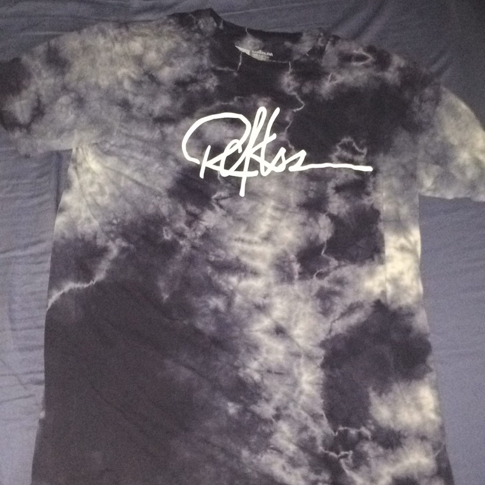 Young & Reckless Blue/White T-Shirt Size M